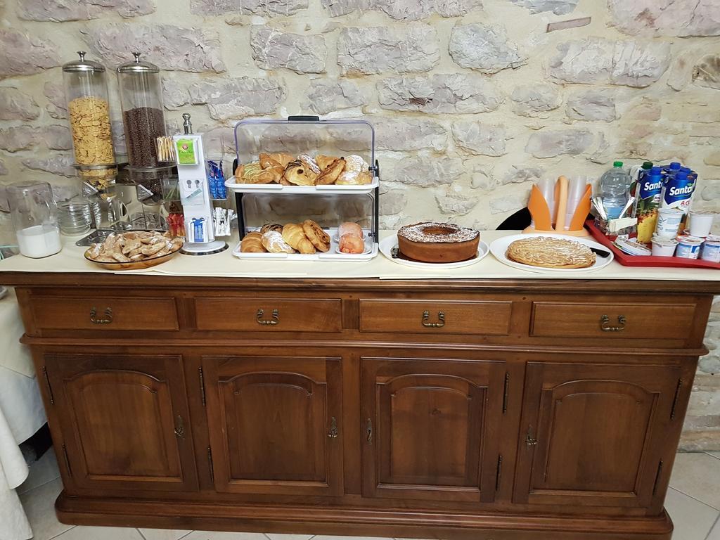 Hotel Ponte San Vittorino Ассизи Экстерьер фото