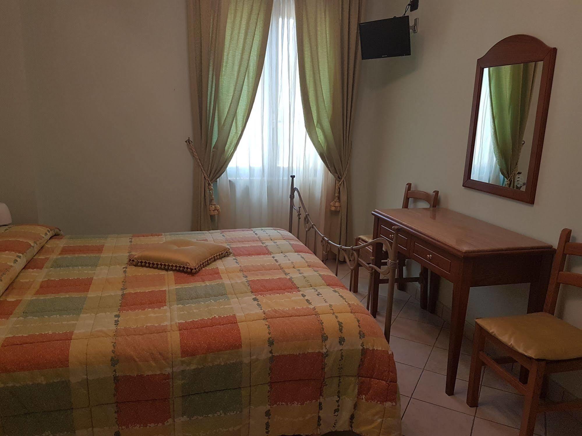 Hotel Ponte San Vittorino Ассизи Экстерьер фото